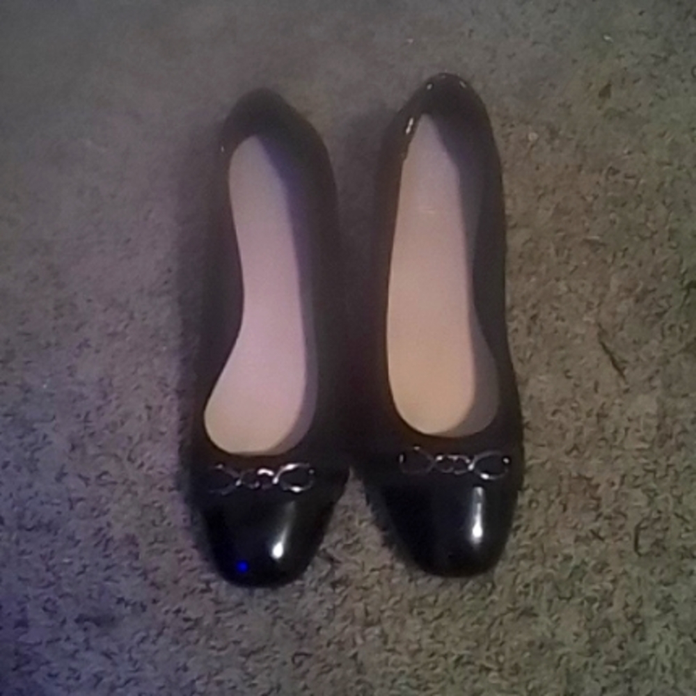 Women's dress flats